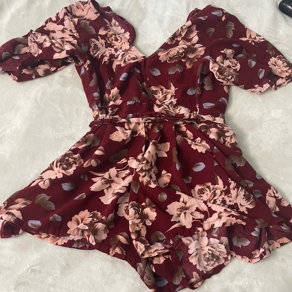 Floral Romper - Picture 2 of 2